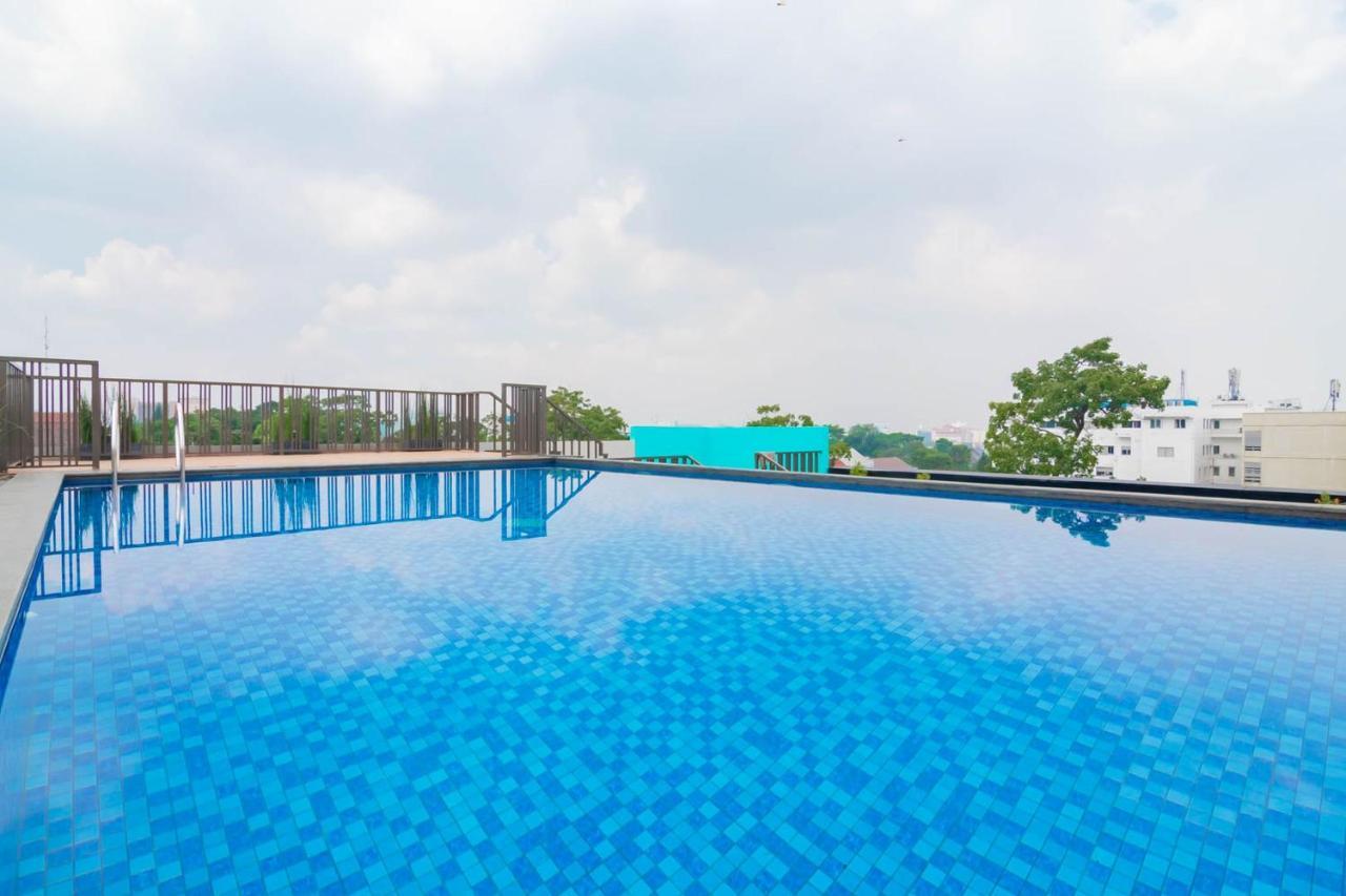 Sans Hotel Alexander Bandung Exterior foto